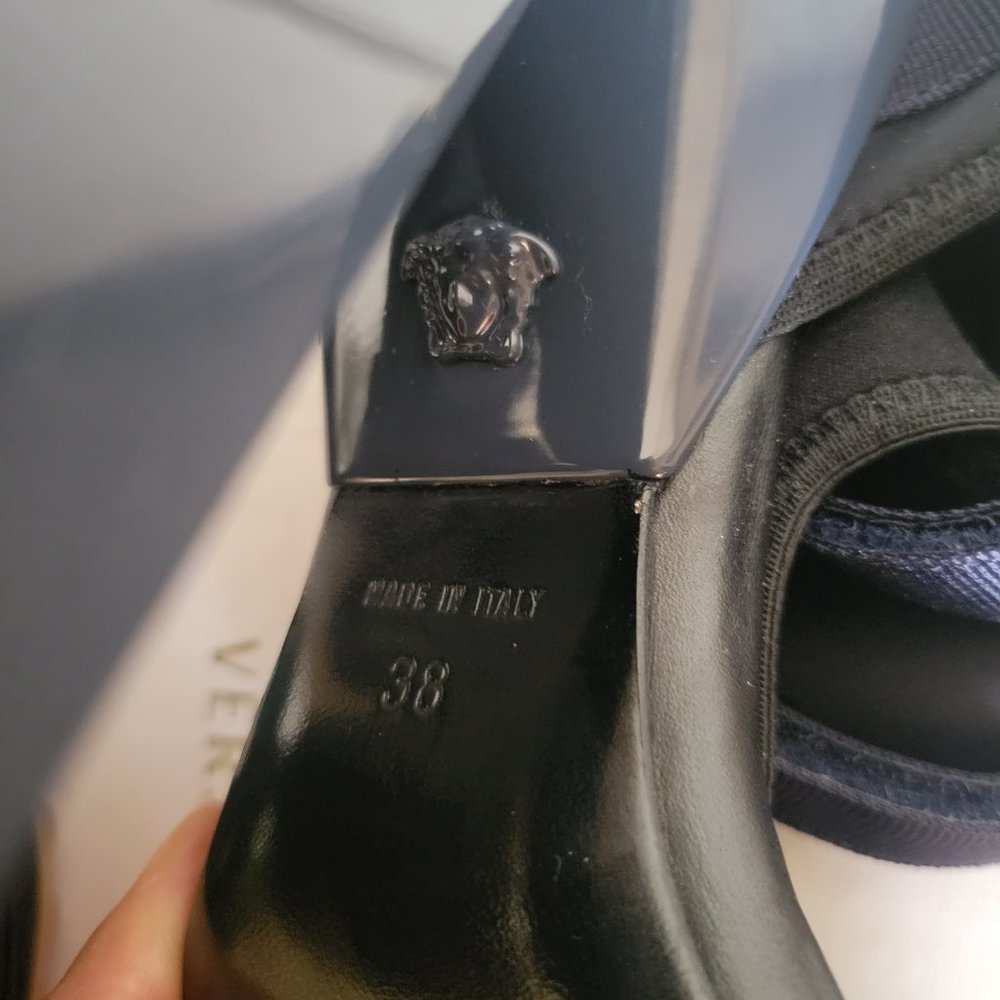 Sandals - Picture 8 of 9